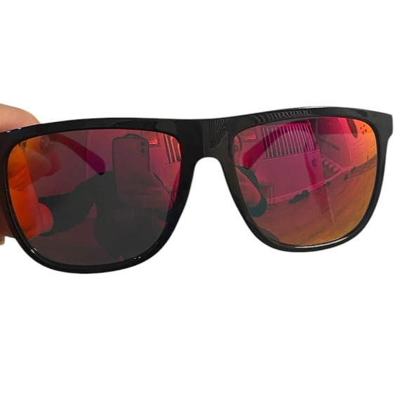 Guess sunglasses black frames UVA/UVB protection NWT - Picture 8 of 8